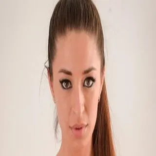 Cameron Canela porno yıldızı