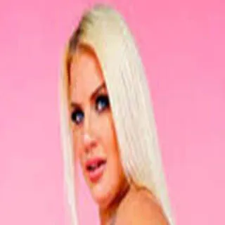 LuckyB XXX porno yıldızı