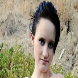 Daisy Cums porno yıldızı
