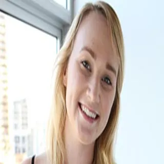 Kim Cums porno yıldızı