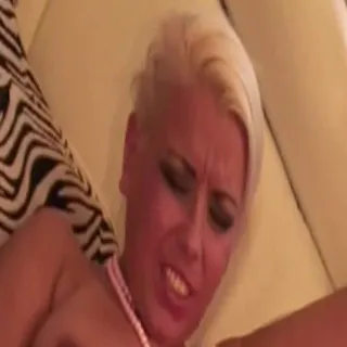 Nikky Blond porno yıldızı
