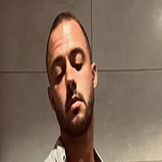 Adam Costa porno yıldızı