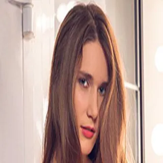 Elina porno yıldızı