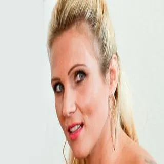Tatjana Young porno yıldızı
