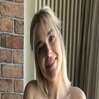 Yara Phoenix porno yıldızı