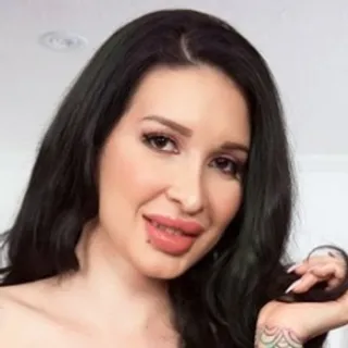 Ariane Saint-Amour porno yıldızı