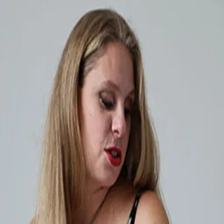 Mikaya S porno yıldızı