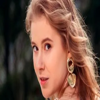 Eyla Moore porno yıldızı