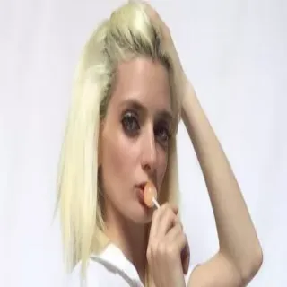 Mia Casanova porno yıldızı