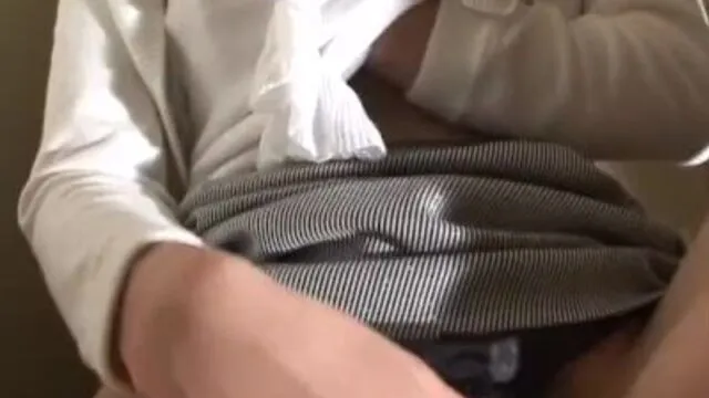 Genç Japon Güzelliklerin Mastürbasyonu ve Seks Anıları