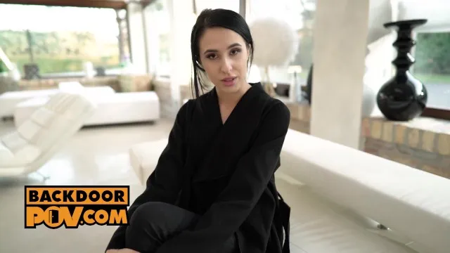Alyssa Bounty'nin Küçük Göğüsleriyle Sakso ve Şımarıklığı Seks Sahnesi