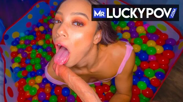 Alexis Tae ile Sert Seks, Ayak ve Porno Anları