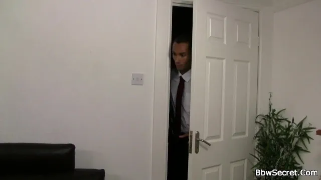 Göğüsleri Büyük Olan Kadının HD Seks Videoları ve Sert Sikiş