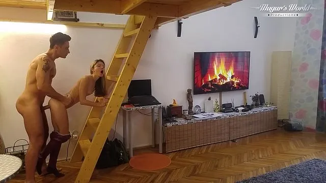 Mugur ve Gina Gerson'un sarışın ve sikiş klibi