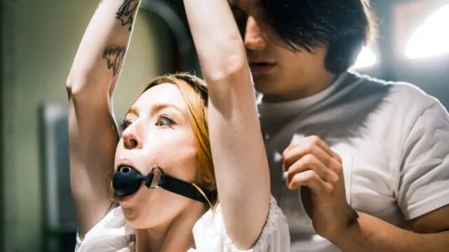 Danny Mountain ve Madi Collins'in babalar günü için özel sikiş ve üvey fantezi
