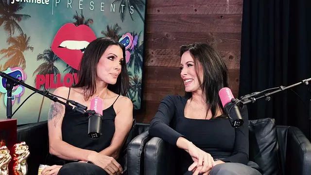Reagan Foxx ve Shay Sights'in podcast'te erotik sohbeti ve sikiş deneyimi