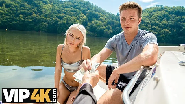 Lovita Fate'in Genç Kızlarla Seks ve Porno Macerası