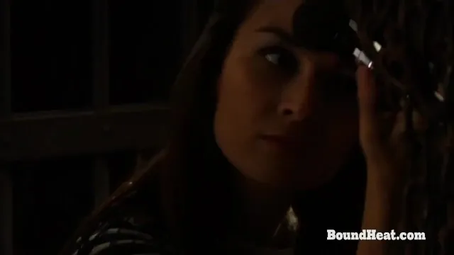 Sarışın Kızların Lezbiyen Seks Sahnesi