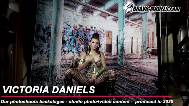 Olgun Victoria Daniels'ın gerçeklik ve erotik anları Porno Sahnesi