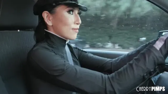 Judy Jolie'nin Sert Seks Anları ve Porno Deneyimi