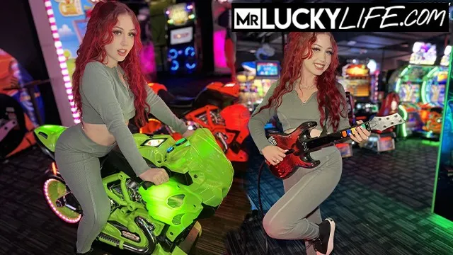 Arietta Adams'ın Pornostar Giriş Sahnesi ve Seks