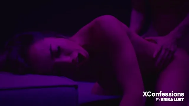 Erika'nın Esmer ve Anal Seks ile Dolu Porno Sahnesi