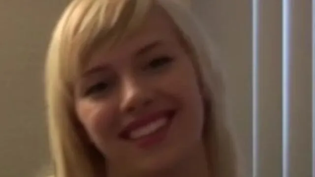 Büyüleyici Emma Mae ile clitpiercing ve sert sikiş