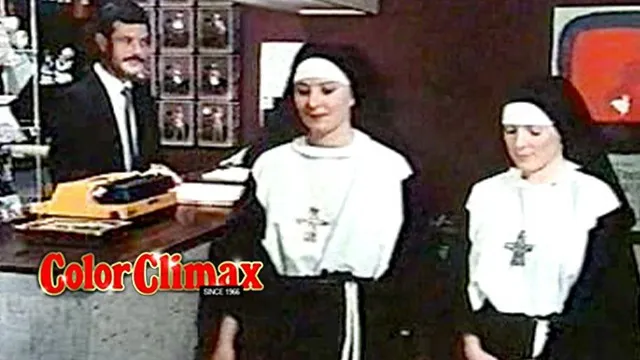 Olgun Alman Kadının Hd Sakso ve Mastürbasyon Anları Seks Sahnesi