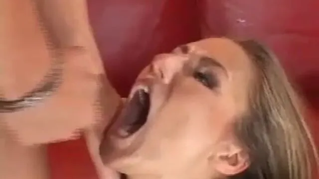 Esmer Kadın ile Sert ve Anal Seks