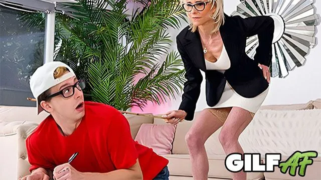 Jacy'nin Amcık Yalama ve Sert Seks Anları