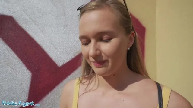 Stacy Cruz'un Amatör ve Erotik Seks Sahnesi