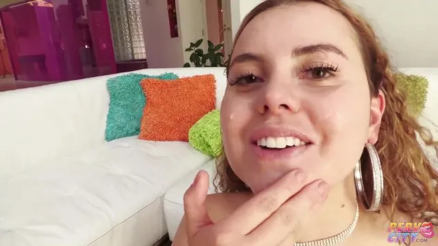 Jessie Rogers'ın Yatakta Büyük Penisli Seks Macerası
