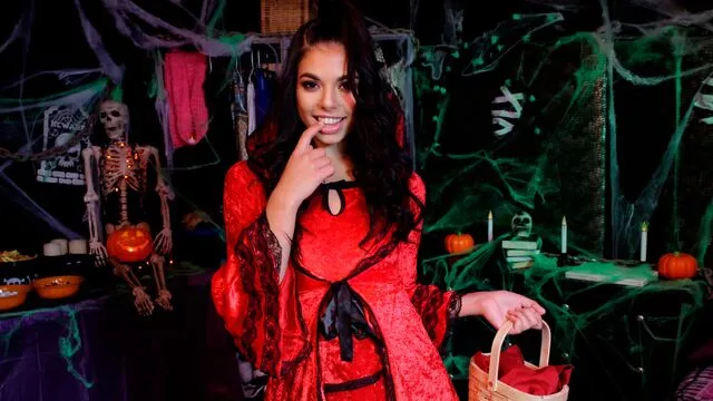 Gina Valentina ve Eve Ellwood'ın Ateşli Seks Anları