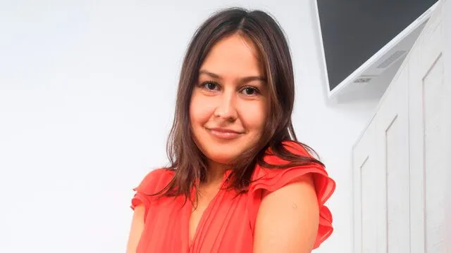 Milly Douche'un sarışın ve solo seks videosunda sikiş