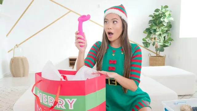 Vina Sky'in Asyalı Kızın Striptiz ve Seks Videoları