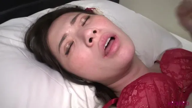 Hormone Tokyo'nun sımsıcak sikiş ve meni boşalması anları