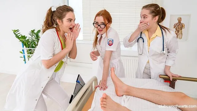 Purr Simona ve Nicole Murkovski'nin Çift Sakso ve Grup Seks