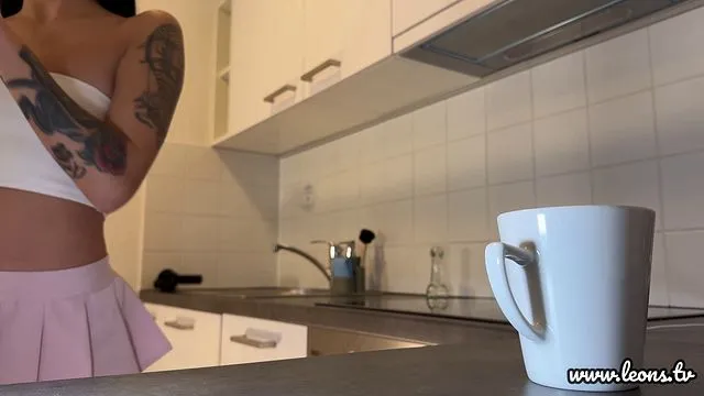 Leons TV'nin Mini Etekli ve Sert Sikiş Anları