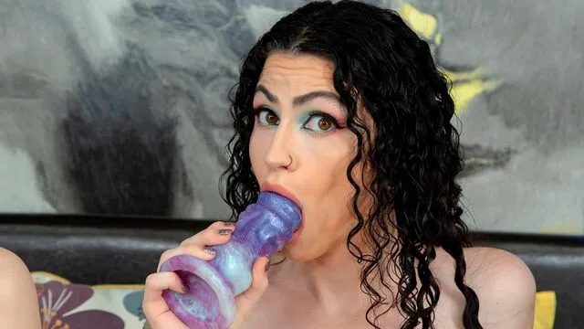 Azgın Lydia Black'in Mastürbasyon ve Sikiş Anları