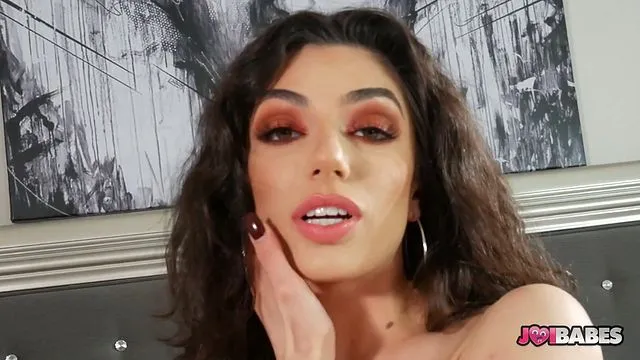 Darcie Dolce'un Solo ve Mastürbasyon Anları Porno Sahnesi