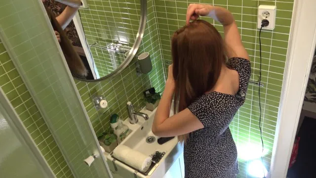 Kızıl Saçlı Kızın Etekli ve Sert Seks Anları