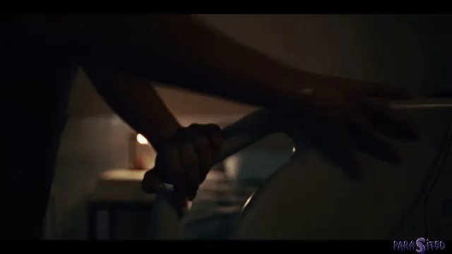 Olgun Leana Lovings ve Gal Ritchie'nin lezbiyen seks ve sert sikiş ilişkisi
