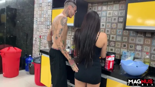 Tattoo Kızın Çılgın Seks ve Oral Anları