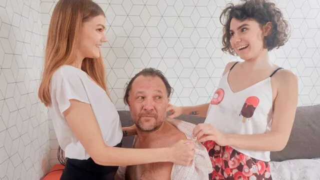 Darcy Dark ve Amanda Clarke'in Tutkulu Üçlü Seks