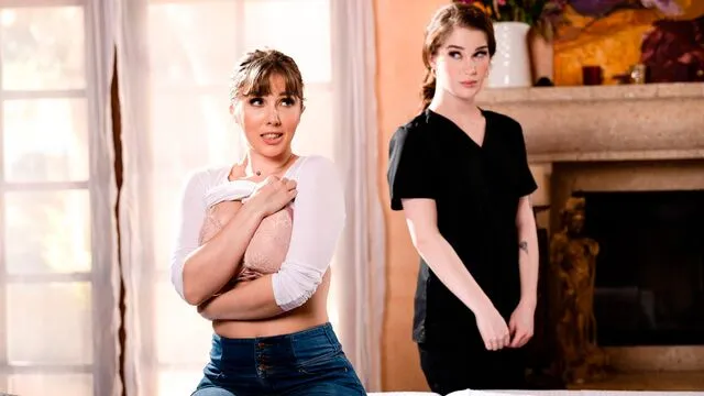 Lena Paul ve Evelyn Claire'in Mastürbasyon ve Lezbiyen Anları Azgın Seks