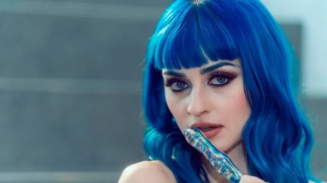 Jewelz Blu'nin Mastürbasyon ve Seks Anları