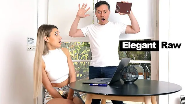 Rico Simmons ve Elena Vedem'in Küçük Göğüslü Porno ve Sikiş Sahnesi