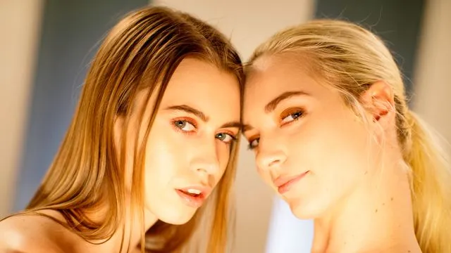 Jill Kassidy ve Lana Sharapova'nın Lezbiyen Seks Anları