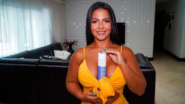Rose Monroe'un büyük göğüslerinin seks macerası
