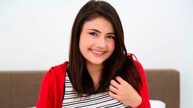 Adria Rae'nin Misyoner Pozisyonu ve Sert Seks